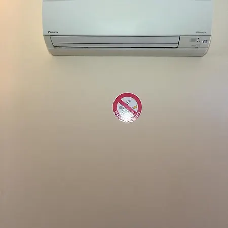شقة فندقية First Line At ابزور