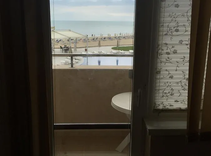 First Line At Aparthotel 4*