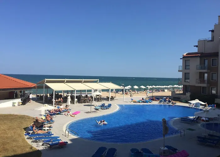 First Line At Aparthotel Obzor