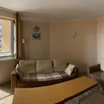 First Line At Apartmanhotel Obzor