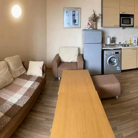 First Line At Aparthotel Obzor